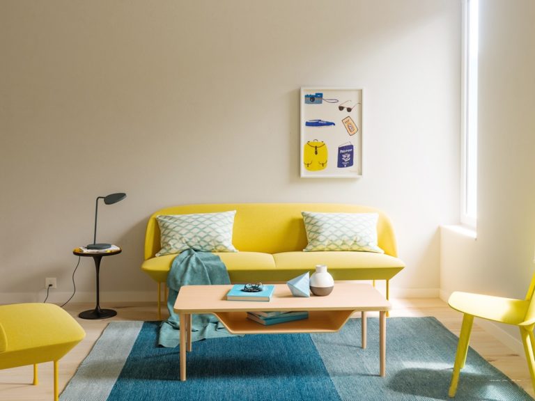40 двухцветных комбинаций для вашей гостиной, которые украсят и обогащают