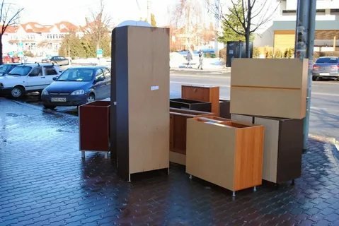Утилизация офисной мебели