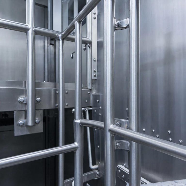 Нержавеющая Сталь: Вечный Спутник Безопасности и Стиля в Мире Ограждений